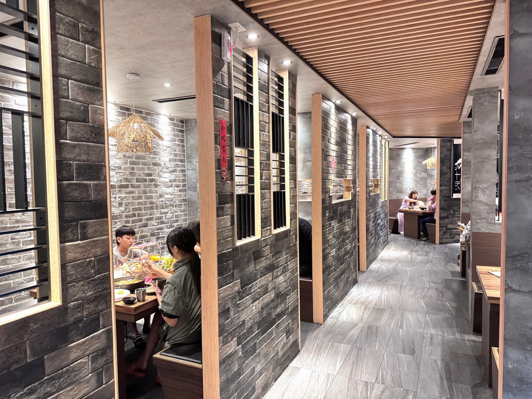 十二段鍋物堂逢甲店|台中深夜火鍋推薦,自助吧吃到飽,當月壽星送大盤肉開到凌晨4點 @猴屁的異想世界 十二段鍋物堂逢甲店|台中深夜火鍋推薦,自助吧吃到飽,當月壽星送大盤肉開到凌晨4點 @猴屁的異想世界
