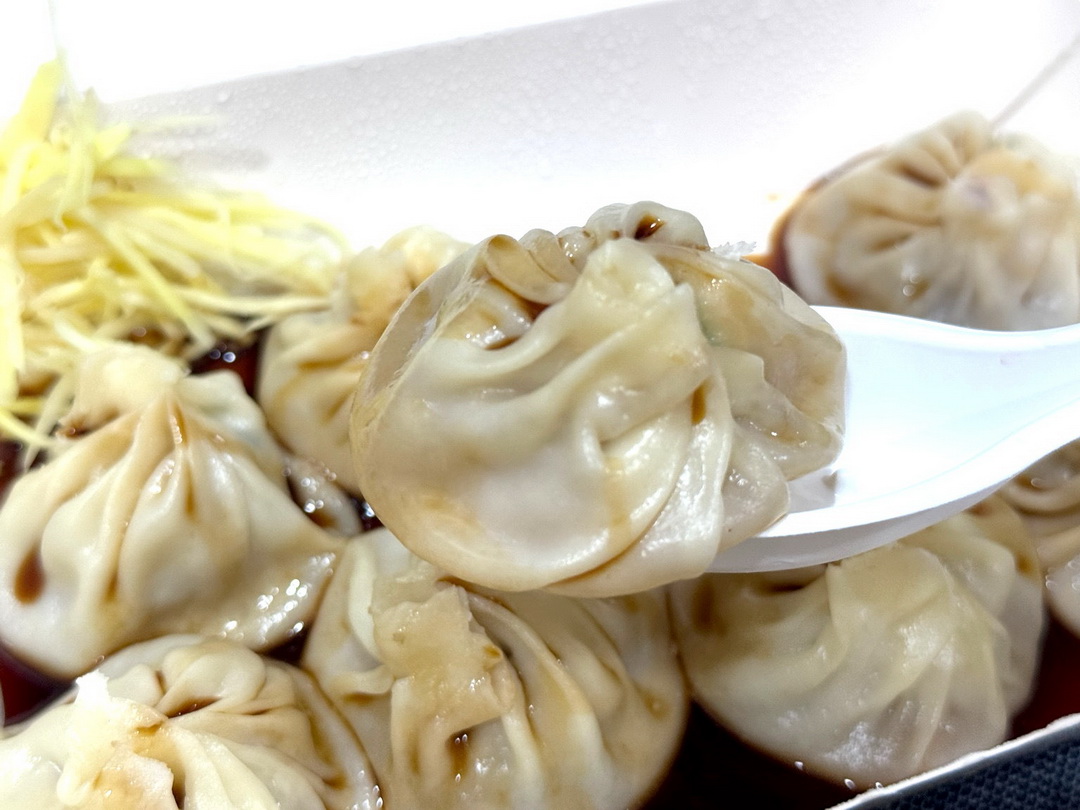 【京采小館】台中青海路平價熱炒推薦，手工湯包超多汁，炒飯炒麵份量大又好吃 @猴屁的異想世界