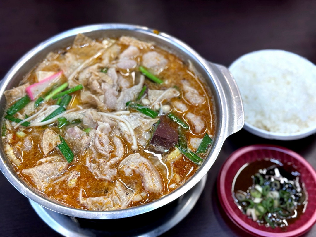 三媽臭臭鍋逢甲店|台中最好吃的三媽分店,平價個人鍋附飲料冰淇淋吃到飽!大腸臭臭鍋必點 @猴屁的異想世界 三媽臭臭鍋逢甲店|台中最好吃的三媽分店,平價個人鍋附飲料冰淇淋吃到飽!大腸臭臭鍋必點 @猴屁的異想世界