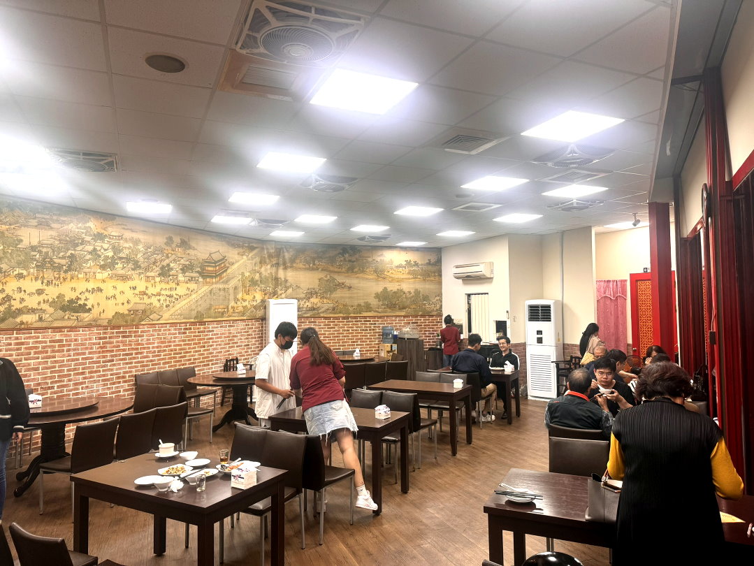 【京采小館】台中青海路平價熱炒推薦，手工湯包超多汁，炒飯炒麵份量大又好吃 @猴屁的異想世界