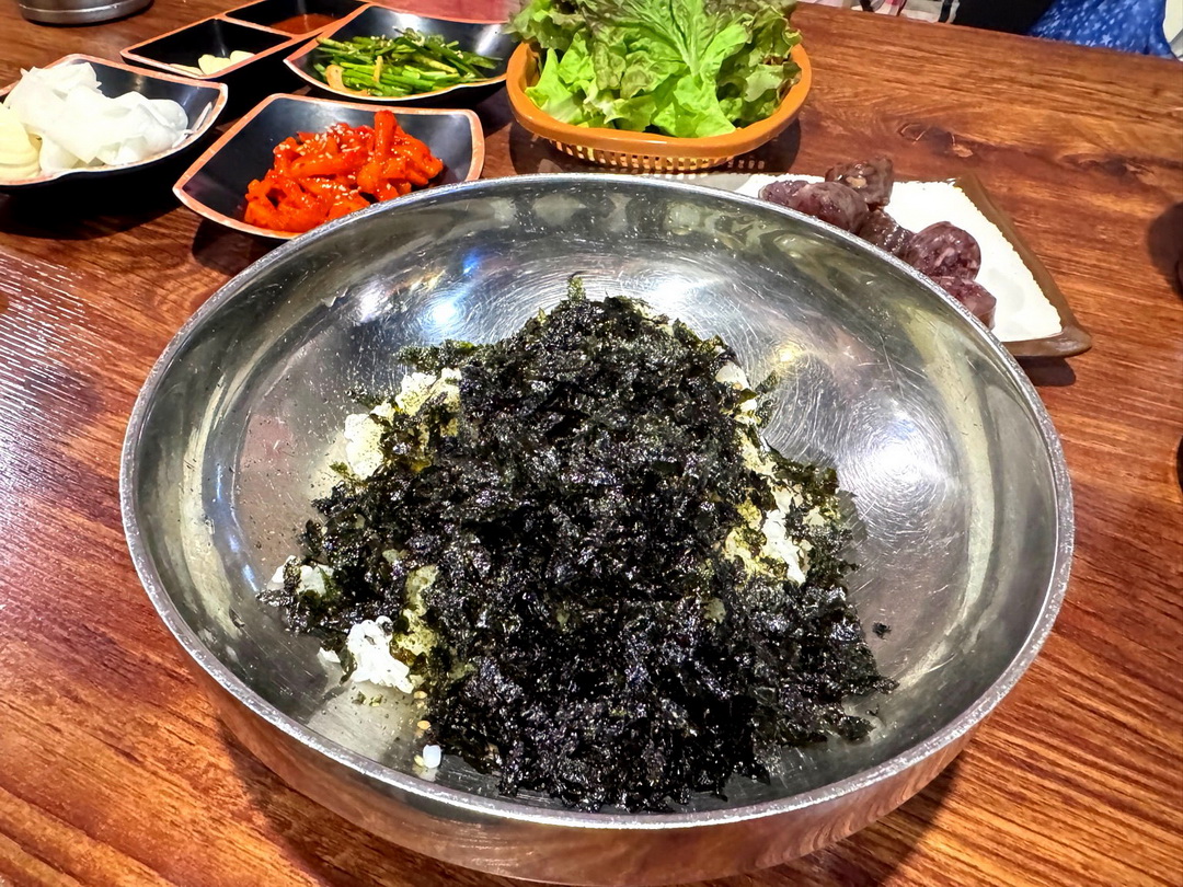 Gwonsig Jogbal권식족발|首爾聖水洞排隊豬腳名店!半半豬腳一次吃到原味+辣味,韓國節目也推薦! @猴屁的異想世界 Gwonsig Jogbal권식족발|首爾聖水洞排隊豬腳名店!半半豬腳一次吃到原味+辣味,韓國節目也推薦! @猴屁的異想世界