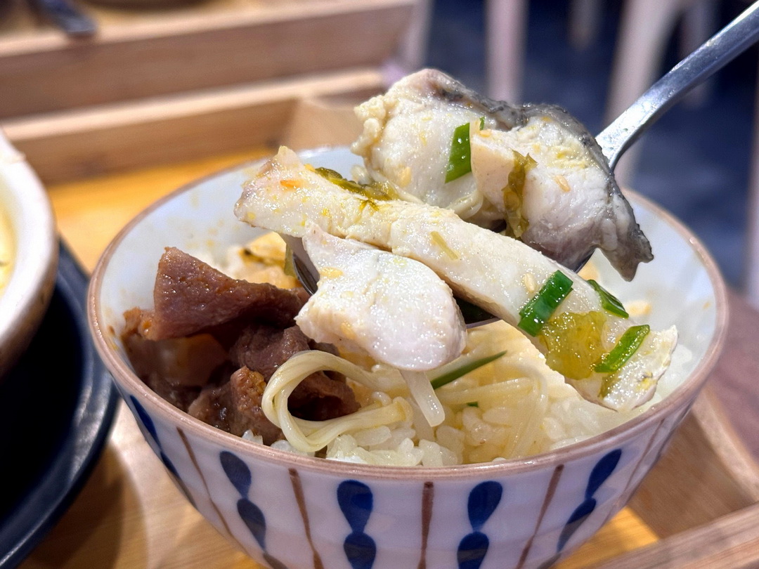 津禾砂鍋｜台中河南路美食推薦，必吃酸菜魚砂鍋、麻辣嫩牛，現點現煮熱騰騰 @猴屁的異想世界