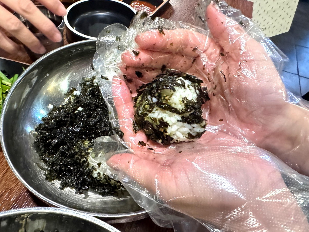 Gwonsig Jogbal권식족발|首爾聖水洞排隊豬腳名店!半半豬腳一次吃到原味+辣味,韓國節目也推薦! @猴屁的異想世界 Gwonsig Jogbal권식족발|首爾聖水洞排隊豬腳名店!半半豬腳一次吃到原味+辣味,韓國節目也推薦! @猴屁的異想世界