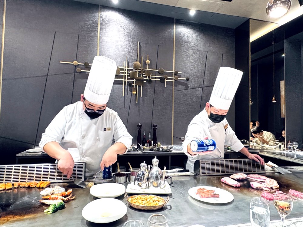 【夏慕尼台灣大道店】台中慶生首選,星級聯名和牛、脆皮鴨胸,還有超驚喜壽星儀式感! @猴屁的異想世界 【夏慕尼台灣大道店】台中慶生首選,星級聯名和牛、脆皮鴨胸,還有超驚喜壽星儀式感! @猴屁的異想世界