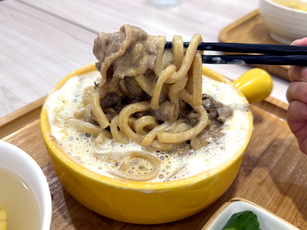 【私嚐の吃飯北大店】三峽美食超萌柴柴店狗陪吃飯！必點視覺系雲朵烏龍麵，寵物與親子友善餐廳 @猴屁的異想世界