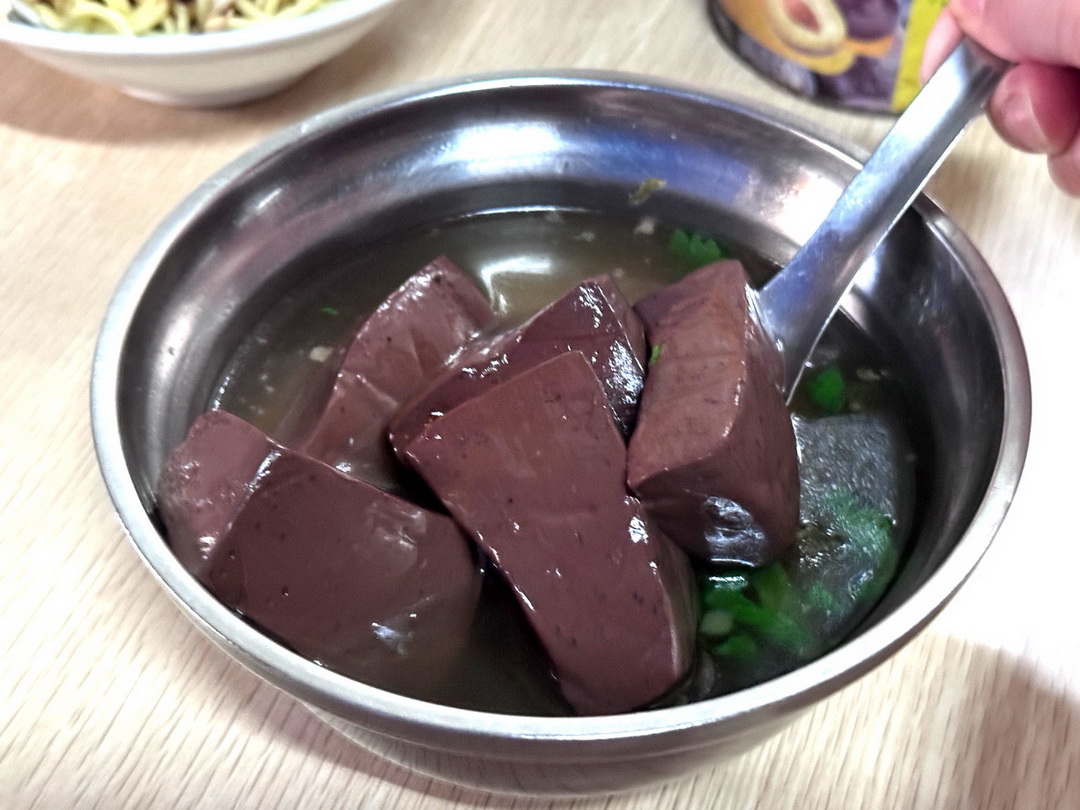【阿坤麵】台中光復國小美食推薦,米其林連續六年入選!乾麵必點、豬血湯超大塊 @猴屁的異想世界 【阿坤麵】台中光復國小美食推薦,米其林連續六年入選!乾麵必點、豬血湯超大塊 @猴屁的異想世界