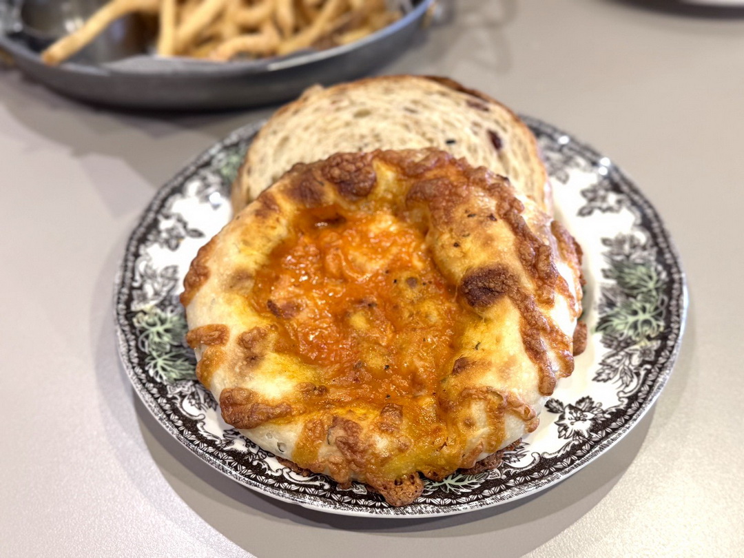 HUN混逢甲店｜台中逢甲義大利麵推薦，雙人套餐超滿足，炸豬排、麻奶雞腿麵必吃 @猴屁的異想世界