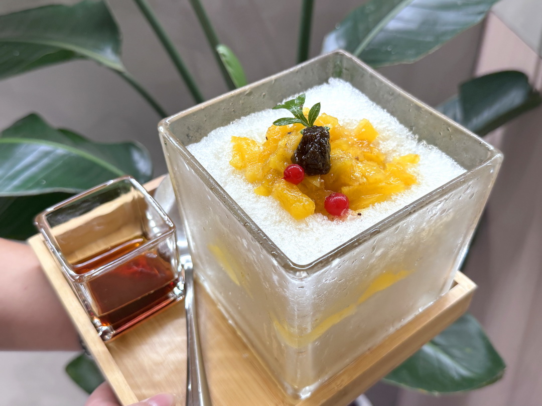 【涼糧甜品】台中南屯質感系冰店,必點炭焙烏龍雪花冰、冬季熱甜湯,外帶兩碗再送質感保冷袋! @猴屁的異想世界 【涼糧甜品】台中南屯質感系冰店,必點炭焙烏龍雪花冰、冬季熱甜湯,外帶兩碗再送質感保冷袋! @猴屁的異想世界