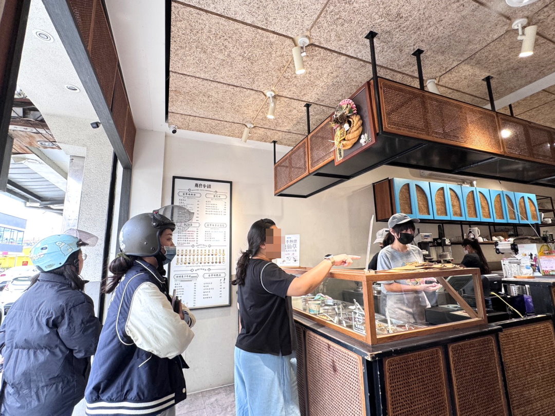 嘉良冰鎮旗艦總店|台中太平超人氣剉冰老店!冬天燒仙草超暖胃、夏天雪花冰一定要吃! @猴屁的異想世界 嘉良冰鎮旗艦總店|台中太平超人氣剉冰老店!冬天燒仙草超暖胃、夏天雪花冰一定要吃! @猴屁的異想世界