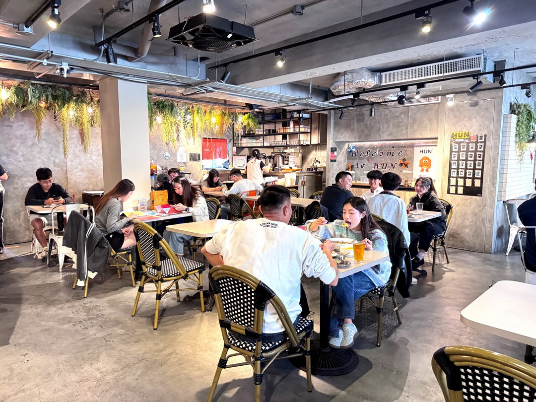 HUN混逢甲店｜台中逢甲義大利麵推薦，雙人套餐超滿足，炸豬排、麻奶雞腿麵必吃 @猴屁的異想世界
