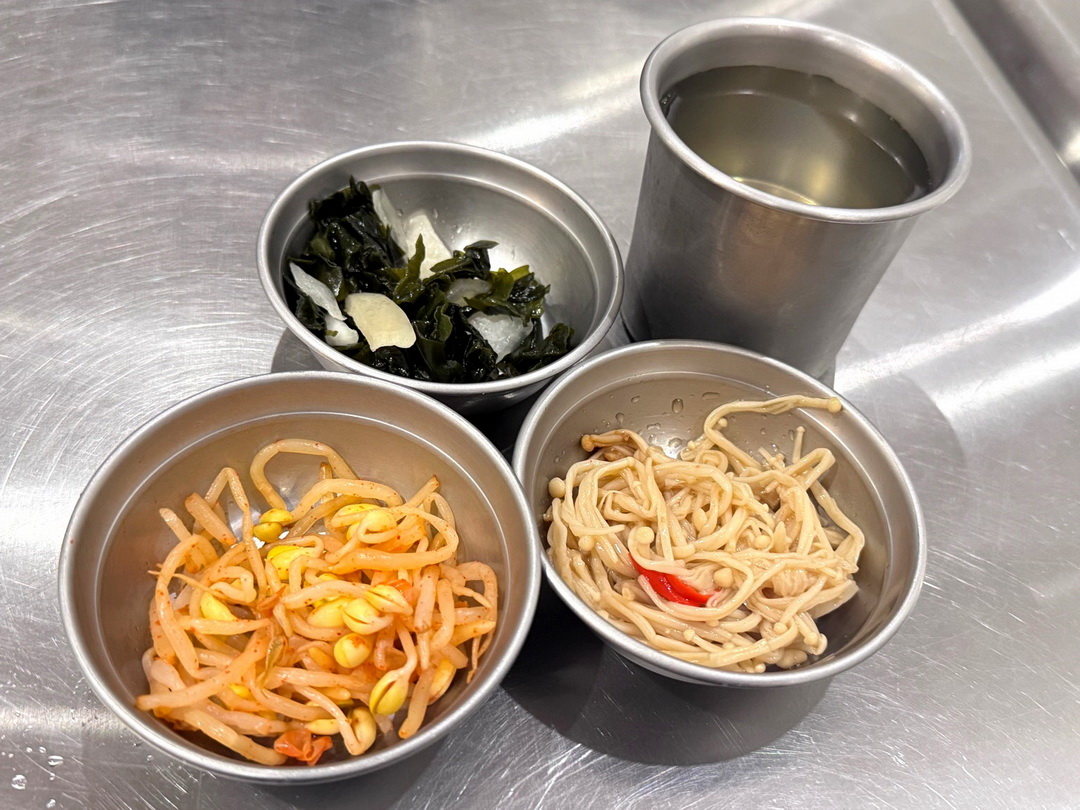 【韓國大排檔】信義區韓式料理推薦，雪濃辣泡菜牛肉湯飯熱呼呼超過癮，永吉路巷弄美食 @猴屁的異想世界