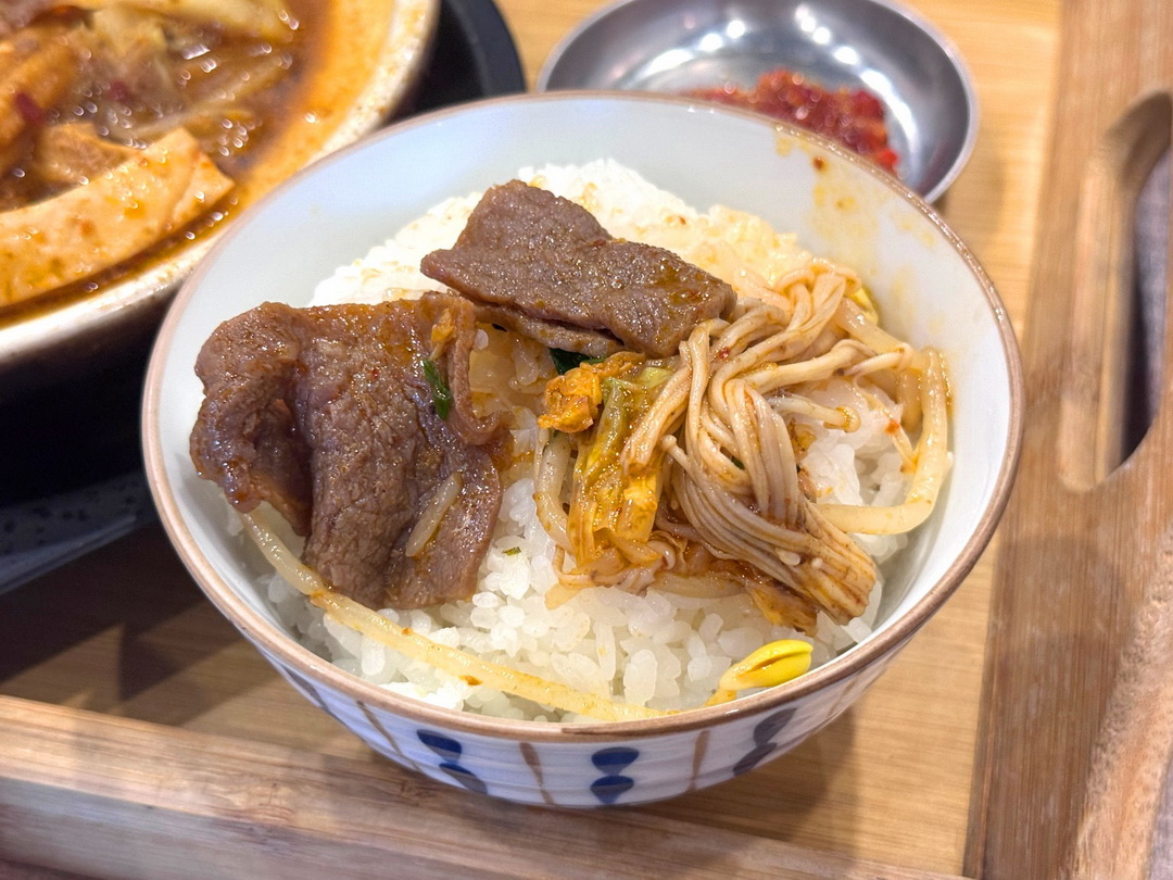 津禾砂鍋｜台中河南路美食推薦，必吃酸菜魚砂鍋、麻辣嫩牛，現點現煮熱騰騰 @猴屁的異想世界