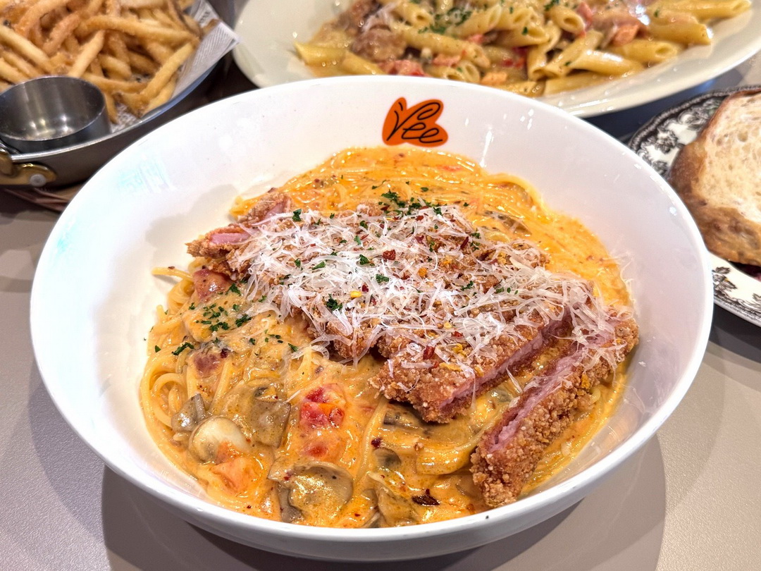 HUN混逢甲店｜台中逢甲義大利麵推薦，雙人套餐超滿足，炸豬排、麻奶雞腿麵必吃 @猴屁的異想世界