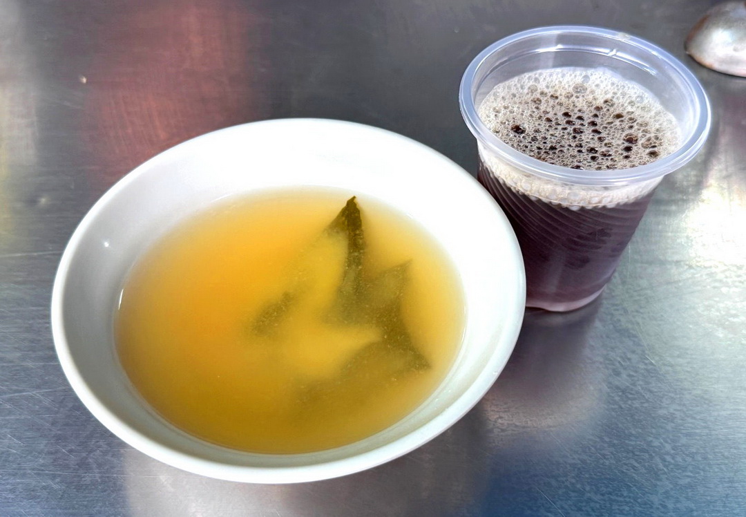 花蓮水尾臭豆腐台中自由店|台中超人氣臭豆腐!外酥內嫩、免費湯跟紅茶喝到滿意,假日一定排隊! @猴屁的異想世界 花蓮水尾臭豆腐台中自由店|台中超人氣臭豆腐!外酥內嫩、免費湯跟紅茶喝到滿意,假日一定排隊! @猴屁的異想世界