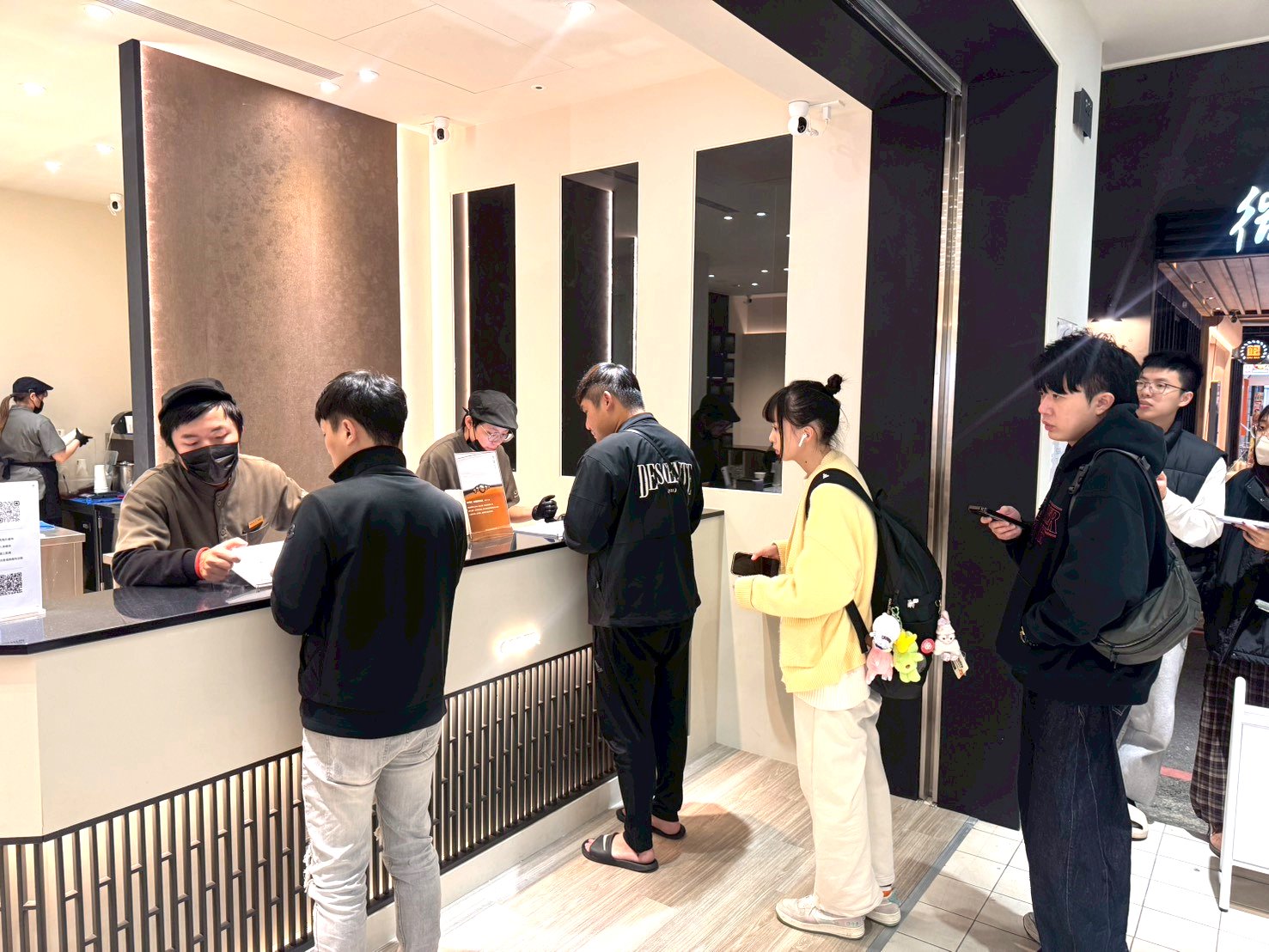 季緣逢甲店|台北爆紅飲料店進軍逢甲夜市,金萱奶茶必喝、珍珠免費加 @猴屁的異想世界 季緣逢甲店|台北爆紅飲料店進軍逢甲夜市,金萱奶茶必喝、珍珠免費加 @猴屁的異想世界