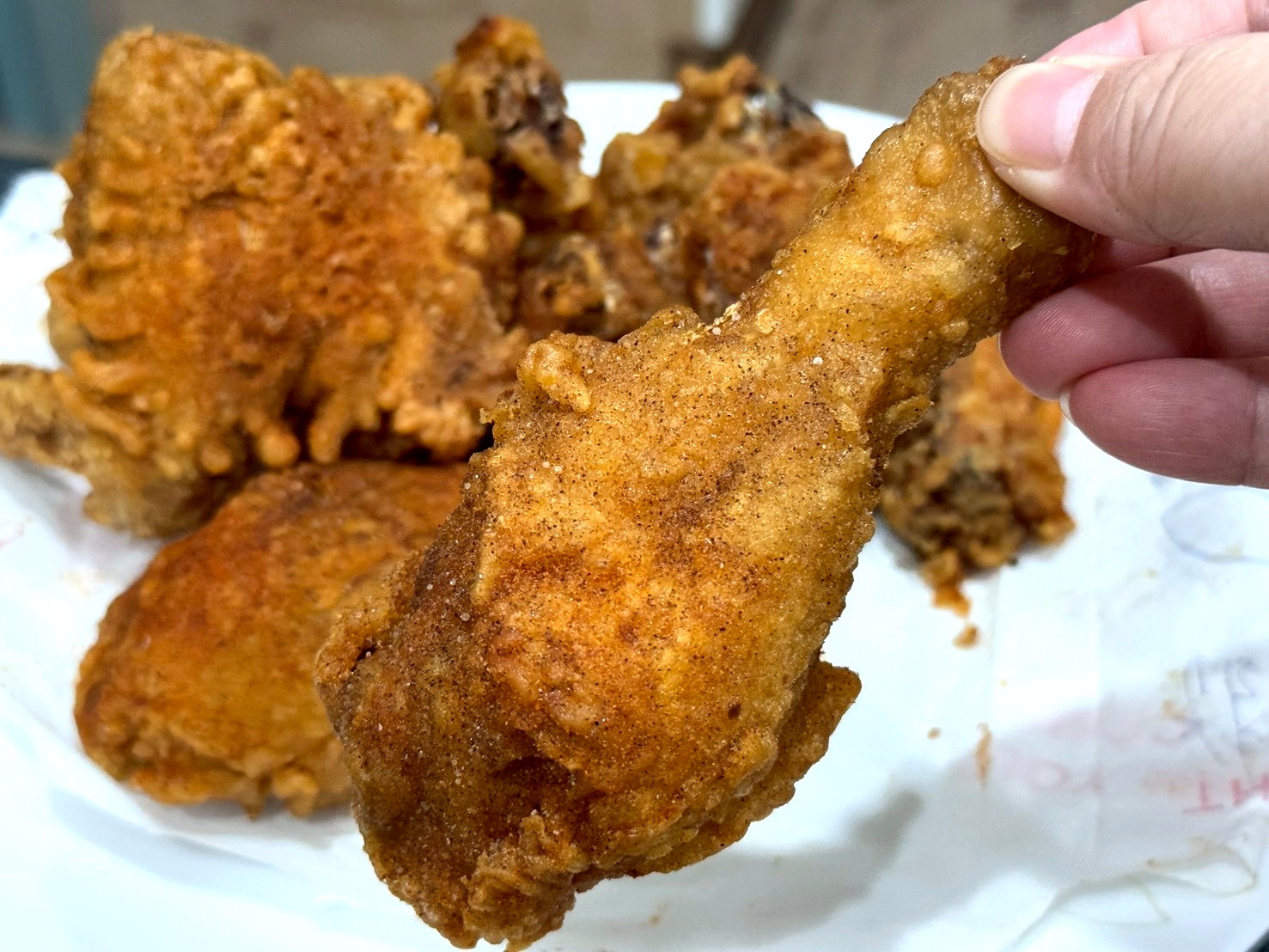 逢甲無名現炸雞翅|台中西屯美食推薦,西安街排隊銅板小吃,厚實多汁雞翅只要25元 @猴屁的異想世界 逢甲無名現炸雞翅|台中西屯美食推薦,西安街排隊銅板小吃,厚實多汁雞翅只要25元 @猴屁的異想世界