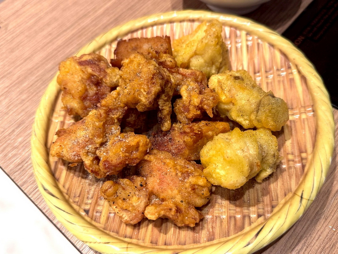 【牛比蔥壽喜燒吃到飽】台中吃到飽推薦，和牛壽喜燒12種湯底，炸雞好吃自助吧超豐富 @猴屁的異想世界