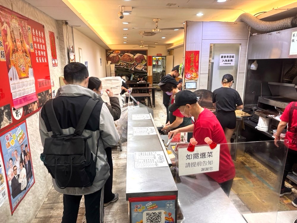 【吉野烤肉飯逢甲店】台中逢甲人氣烤肉便當!學生激推烤雞腿、霜降烤五花必吃 @猴屁的異想世界 【吉野烤肉飯逢甲店】台中逢甲人氣烤肉便當!學生激推烤雞腿、霜降烤五花必吃 @猴屁的異想世界