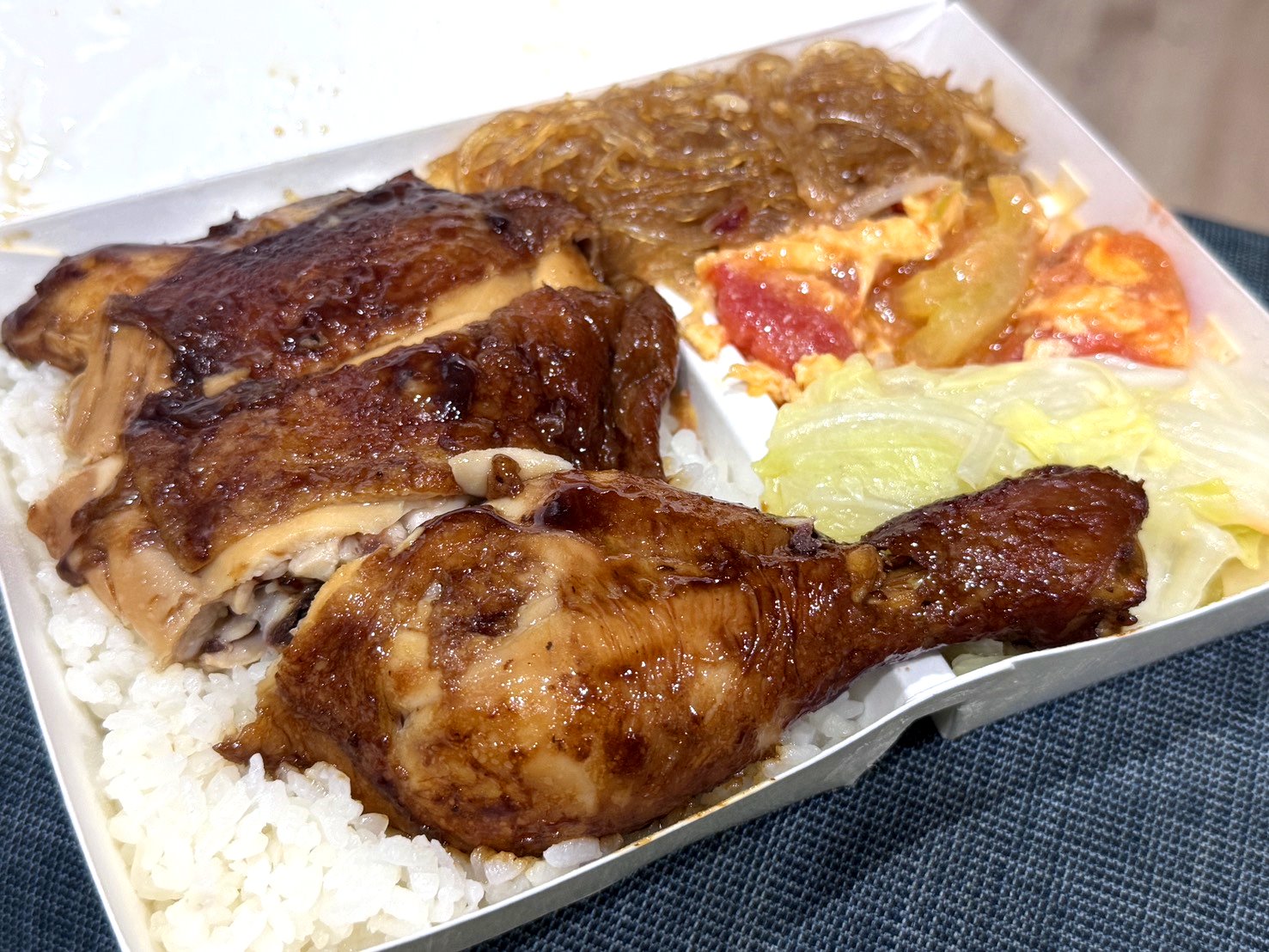 【吉野烤肉飯逢甲店】台中逢甲人氣烤肉便當!學生激推烤雞腿、霜降烤五花必吃 @猴屁的異想世界 【吉野烤肉飯逢甲店】台中逢甲人氣烤肉便當!學生激推烤雞腿、霜降烤五花必吃 @猴屁的異想世界