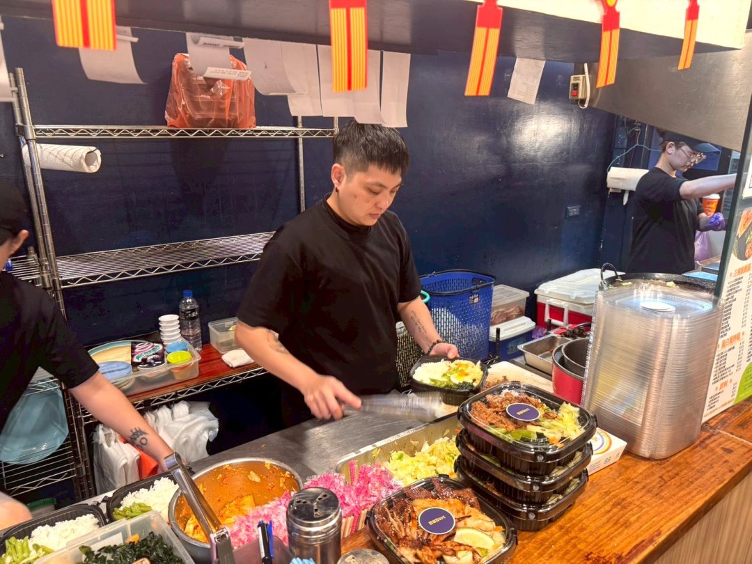 248烤肉飯逢甲店|台中逢甲美食推薦,炭香烤肉飯肉量鋪滿滿,烤肉超級香 @猴屁的異想世界 248烤肉飯逢甲店|台中逢甲美食推薦,炭香烤肉飯肉量鋪滿滿,烤肉超級香 @猴屁的異想世界
