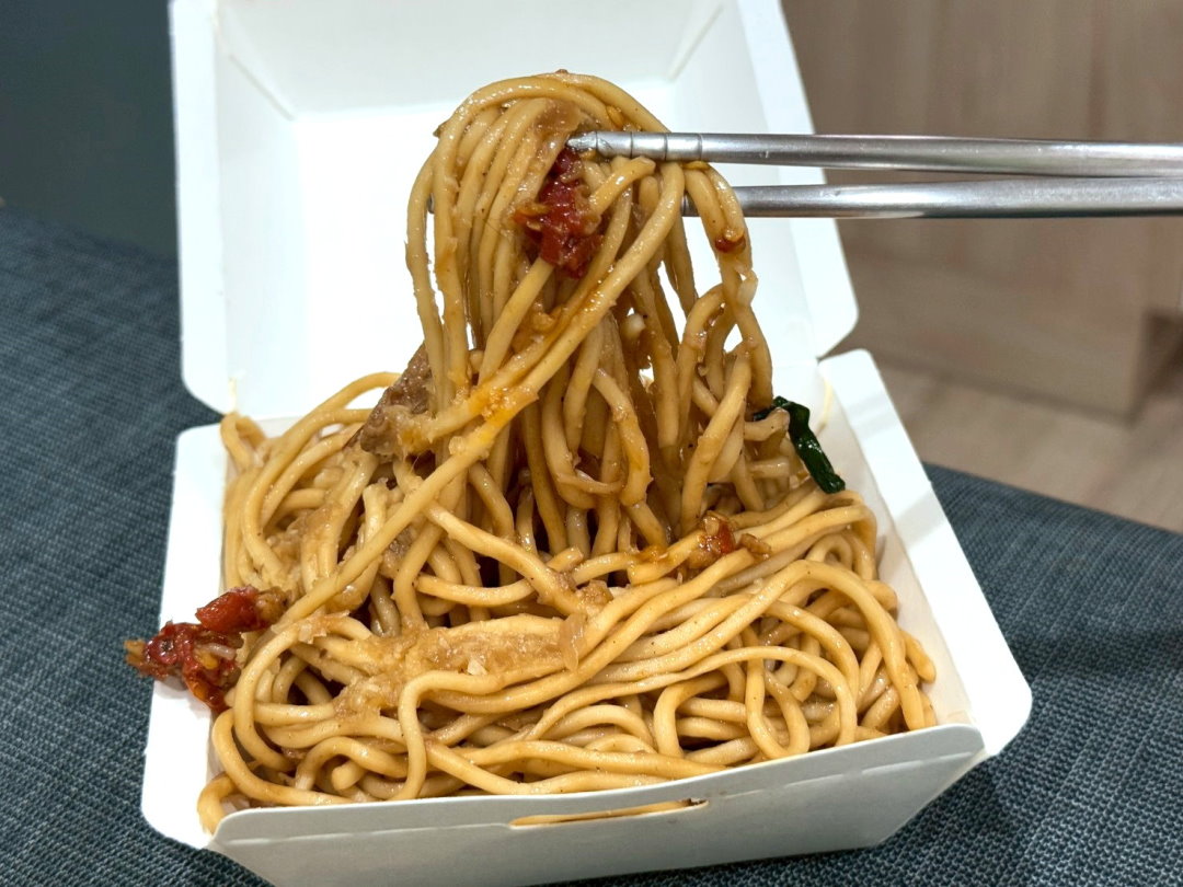 【小阿姨腳庫飯】台中西屯美食推薦，排隊人氣腳庫飯，滷肉肥而不膩超入味 @猴屁的異想世界