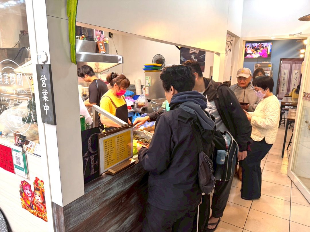 【麵對麵】台中西屯青海路人氣麵食,必吃濃郁麻醬麵與獨門滷味 @猴屁的異想世界 【麵對麵】台中西屯青海路人氣麵食,必吃濃郁麻醬麵與獨門滷味 @猴屁的異想世界