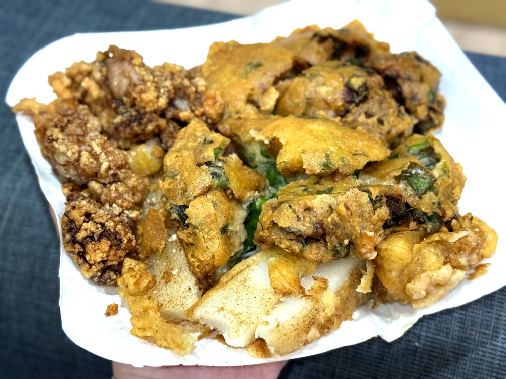 【水湳四平蚵嗲】台中北屯必吃炸物，現炸蚵嗲酥到爆，在地人激推銅板美食 @猴屁的異想世界
