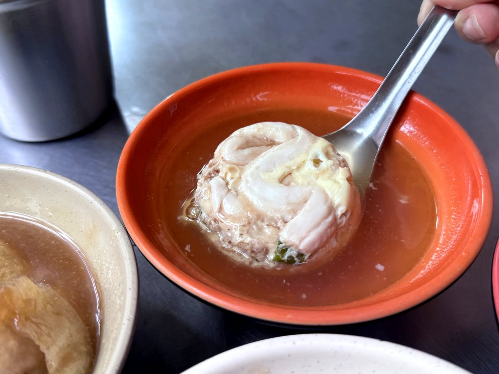 【北門口肉圓】彰化美食推薦，脆皮炸肉圓必吃，搭配龍骨髓湯，彰化市排隊小吃 @猴屁的異想世界