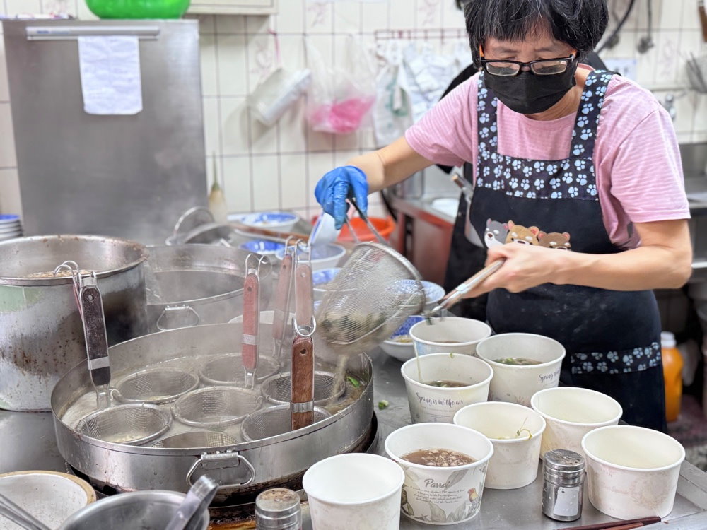 【阿有麵店】在地人激推南屯老街古早味麵店，餛飩湯必點平價大碗高CP值，台中南屯美食推薦