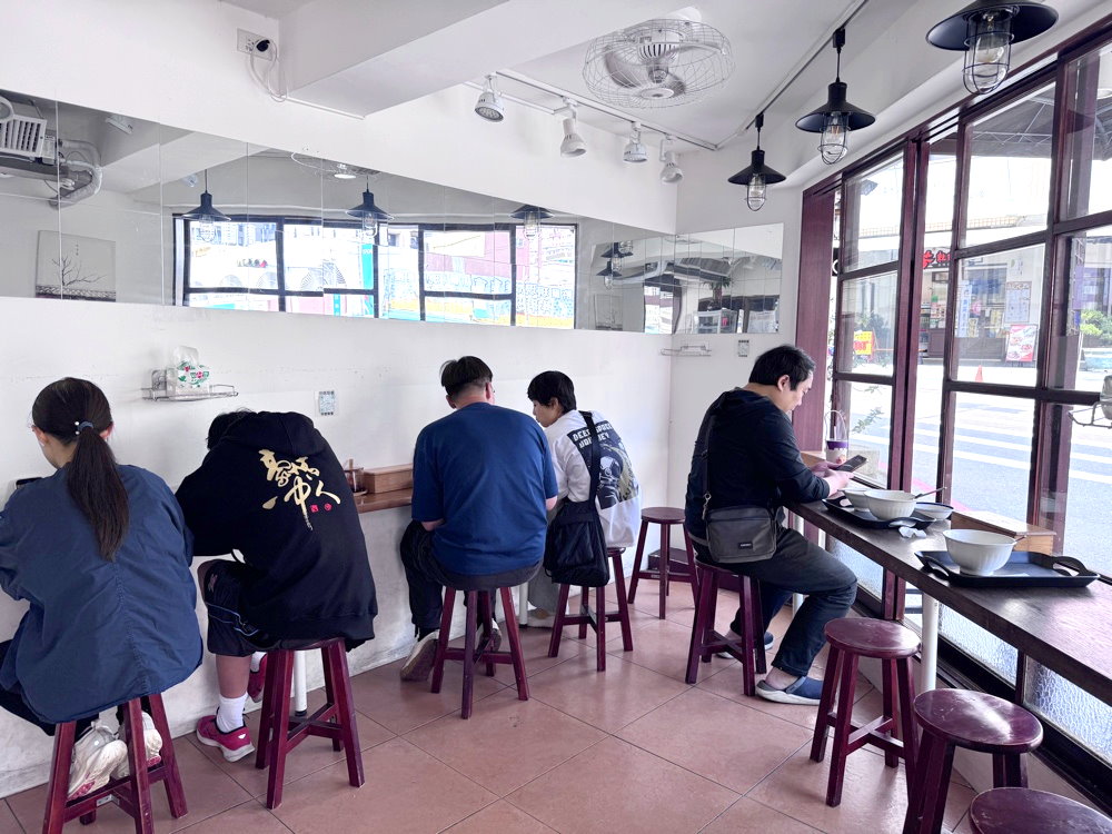 【明清水肉圓仔湯】台中西屯美食推薦,在地人激推肉圓仔湯,水晶餃必點 @猴屁的異想世界 【明清水肉圓仔湯】台中西屯美食推薦,在地人激推肉圓仔湯,水晶餃必點 @猴屁的異想世界
