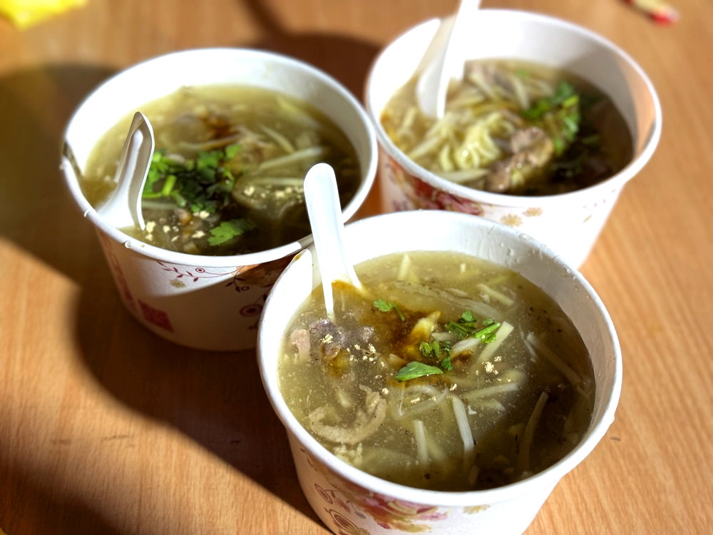 【精誠夜市生炒鴨肉羹】在地人推薦生炒鴨肉羹焦香十足,銅板價60元,彰化美食推薦 @猴屁的異想世界 【精誠夜市生炒鴨肉羹】在地人推薦生炒鴨肉羹焦香十足,銅板價60元,彰化美食推薦 @猴屁的異想世界