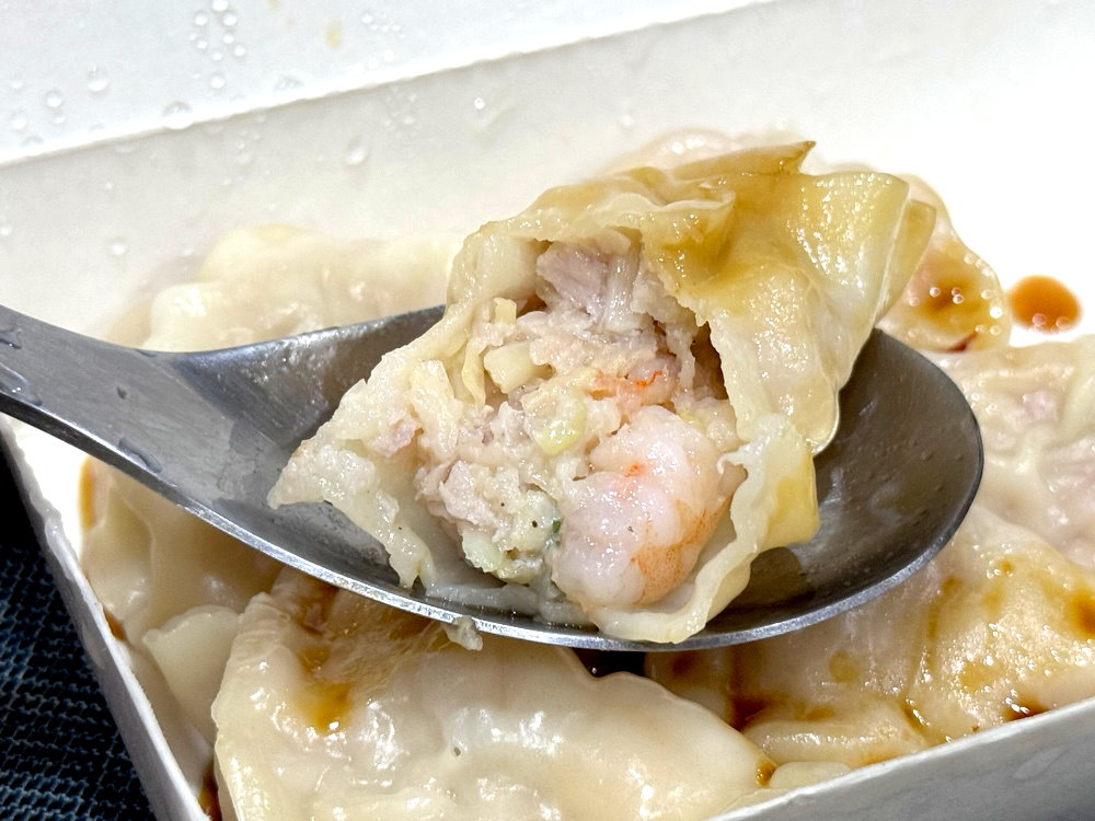 【周記餃子】台中在地20年老店,麻醬麵濃郁必吃,蝦仁蒸餃整隻蝦超有誠意,西屯美食推薦 @猴屁的異想世界 【周記餃子】台中在地20年老店,麻醬麵濃郁必吃,蝦仁蒸餃整隻蝦超有誠意,西屯美食推薦 @猴屁的異想世界