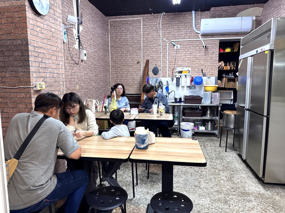 【小鮮肉圓麵線】台中南屯美食推薦,超酥脆手工脆皮肉圓,大墩六街排隊小吃 @猴屁的異想世界 【小鮮肉圓麵線】台中南屯美食推薦,超酥脆手工脆皮肉圓,大墩六街排隊小吃 @猴屁的異想世界