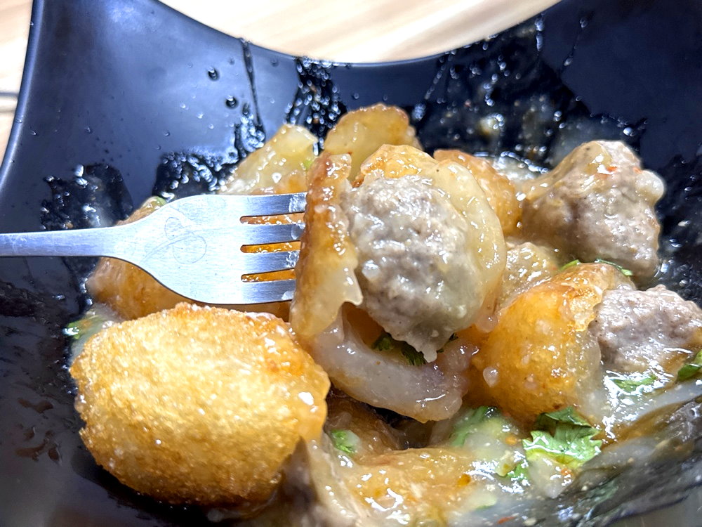 【小鮮肉圓麵線】台中南屯美食推薦,超酥脆手工脆皮肉圓,大墩六街排隊小吃 @猴屁的異想世界 【小鮮肉圓麵線】台中南屯美食推薦,超酥脆手工脆皮肉圓,大墩六街排隊小吃 @猴屁的異想世界