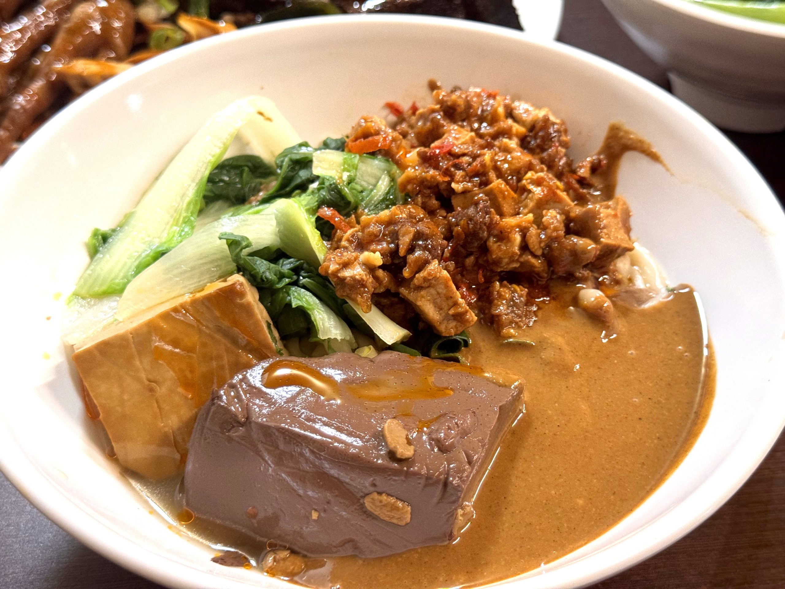 【王將藥燉排骨美德店】藥燉排骨份量超多必吃,滷肉飯邪惡銷魂宵夜首選,台中北區美食推薦 @猴屁的異想世界 【王將藥燉排骨美德店】藥燉排骨份量超多必吃,滷肉飯邪惡銷魂宵夜首選,台中北區美食推薦 @猴屁的異想世界