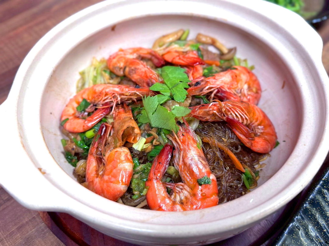 【泰小吃店】三重美食推薦，大同北路人氣平價泰式料理，月亮蝦餅＋打拋豬必吃 @猴屁的異想世界