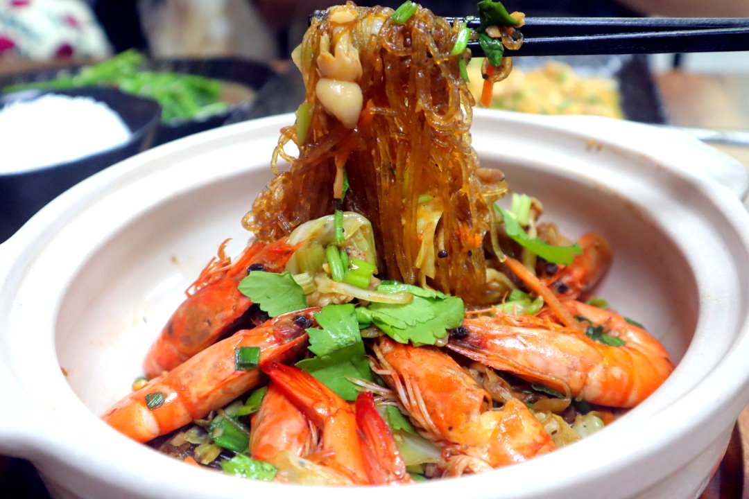 【泰小吃店】三重美食推薦，大同北路人氣平價泰式料理，月亮蝦餅＋打拋豬必吃 @猴屁的異想世界