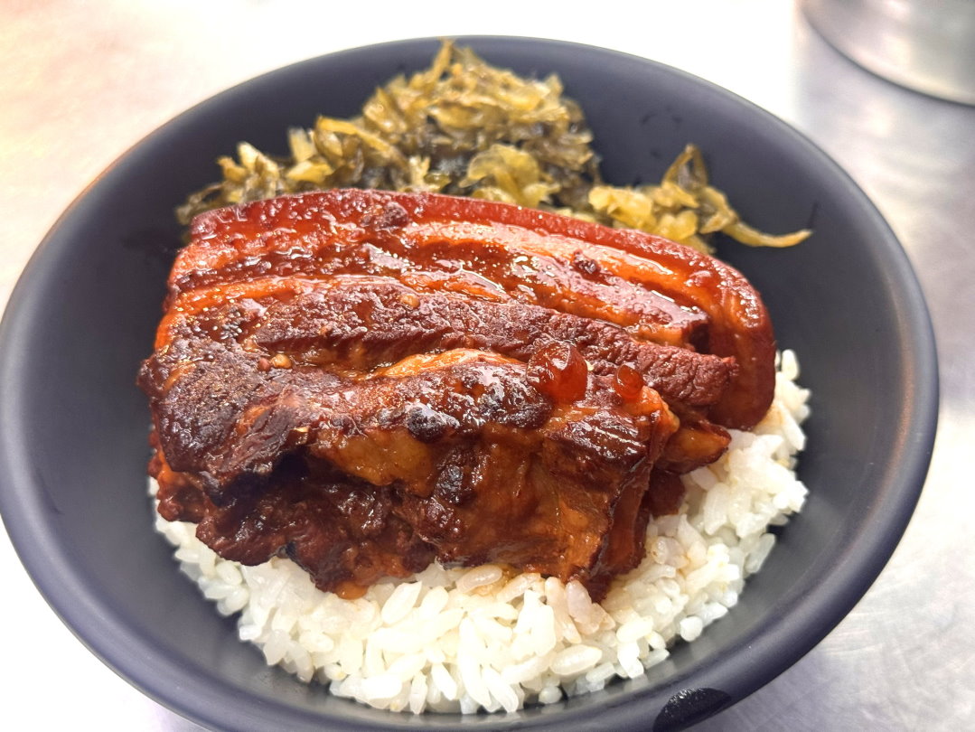 【肉燥兄弟】台中深夜美食,超銷魂爌肉飯,滷汁加酸菜絕配必吃人氣小吃,西屯美食推薦 @猴屁的異想世界 【肉燥兄弟】台中深夜美食,超銷魂爌肉飯,滷汁加酸菜絕配必吃人氣小吃,西屯美食推薦 @猴屁的異想世界