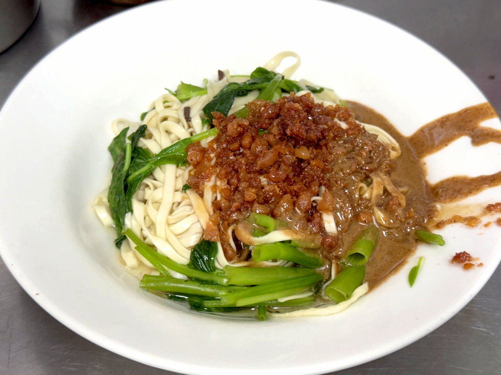 【立偉麵食】台中第二市場美食推薦,一麵三吃超滿足,麻醬隨你加,蝦仁羹料多爆滿必吃 @猴屁的異想世界 【立偉麵食】台中第二市場美食推薦,一麵三吃超滿足,麻醬隨你加,蝦仁羹料多爆滿必吃 @猴屁的異想世界