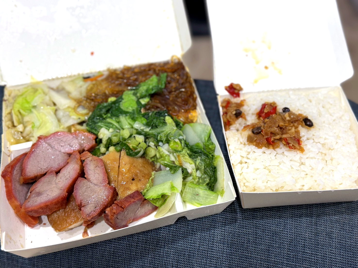 【燒臘教父中清店】肉量爆多的燒臘便當,內用熱湯喝到飽高CP值必吃,台中北屯美食推薦 @猴屁的異想世界 【燒臘教父中清店】肉量爆多的燒臘便當,內用熱湯喝到飽高CP值必吃,台中北屯美食推薦 @猴屁的異想世界