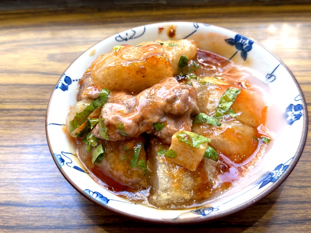 【古早味阿嬤手工肉圓】脆皮肉圓皮酥肉多,東泉辣椒醬無限加,台中美食推薦 @猴屁的異想世界 【古早味阿嬤手工肉圓】脆皮肉圓皮酥肉多,東泉辣椒醬無限加,台中美食推薦 @猴屁的異想世界