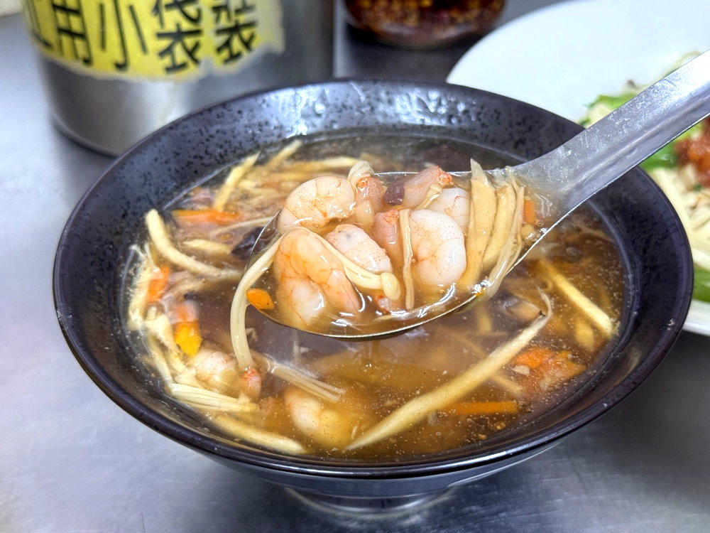 【立偉麵食】台中第二市場美食推薦,一麵三吃超滿足,麻醬隨你加,蝦仁羹料多爆滿必吃 @猴屁的異想世界 【立偉麵食】台中第二市場美食推薦,一麵三吃超滿足,麻醬隨你加,蝦仁羹料多爆滿必吃 @猴屁的異想世界