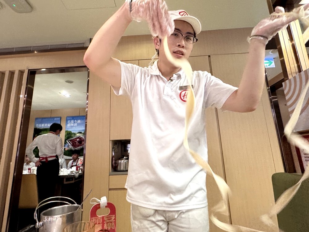【海底撈火鍋台中大遠百店】海底撈壽星孕婦隱藏福利、30元白飯吃到飽,老饕神仙吃法公開,台中西屯火鍋推薦 @猴屁的異想世界 【海底撈火鍋台中大遠百店】海底撈壽星孕婦隱藏福利、30元白飯吃到飽,老饕神仙吃法公開,台中西屯火鍋推薦 @猴屁的異想世界