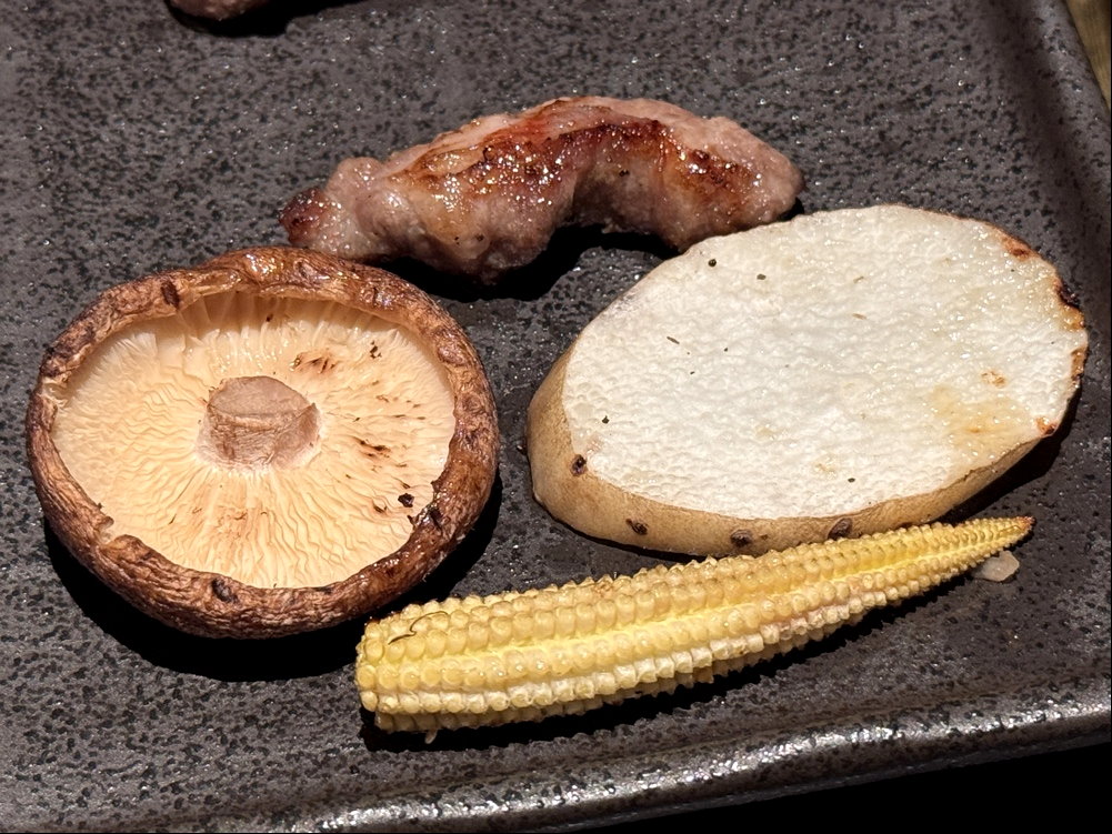 【老乾杯台中市政店】頂級和牛燒肉商業午餐580元起,專人代烤CP值超高,台中西屯美食推薦 @猴屁的異想世界 【老乾杯台中市政店】頂級和牛燒肉商業午餐580元起,專人代烤CP值超高,台中西屯美食推薦 @猴屁的異想世界