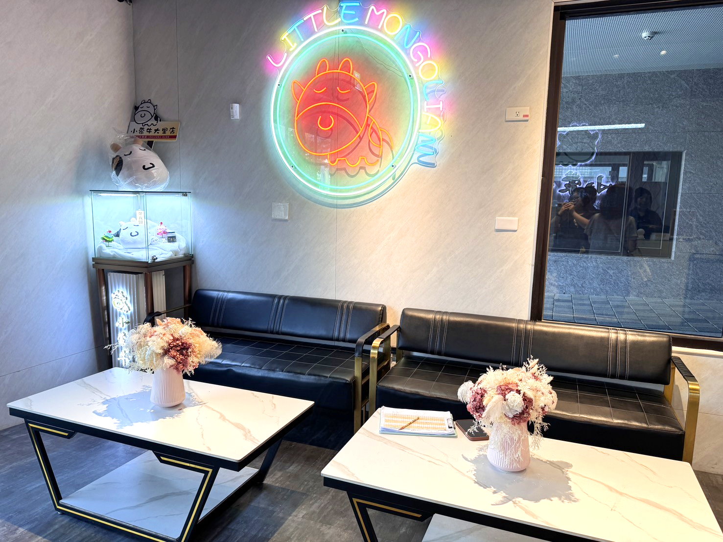 【小蒙牛頂級麻辣鍋台中大里店】麻辣火鍋+燒烤火烤兩吃,哈根達斯無限吃,台中大里吃到飽推薦 @猴屁的異想世界 【小蒙牛頂級麻辣鍋台中大里店】麻辣火鍋+燒烤火烤兩吃,哈根達斯無限吃,台中大里吃到飽推薦 @猴屁的異想世界