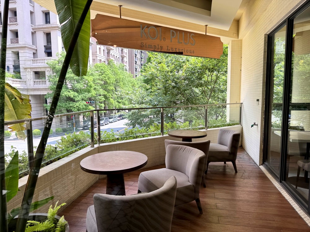 【KOI PLUS七期店】台中夢幻玻璃屋下午茶,鐵鍋鬆餅+義大利麵必吃,西屯美食推薦 @猴屁的異想世界 【KOI PLUS七期店】台中夢幻玻璃屋下午茶,鐵鍋鬆餅+義大利麵必吃,西屯美食推薦 @猴屁的異想世界