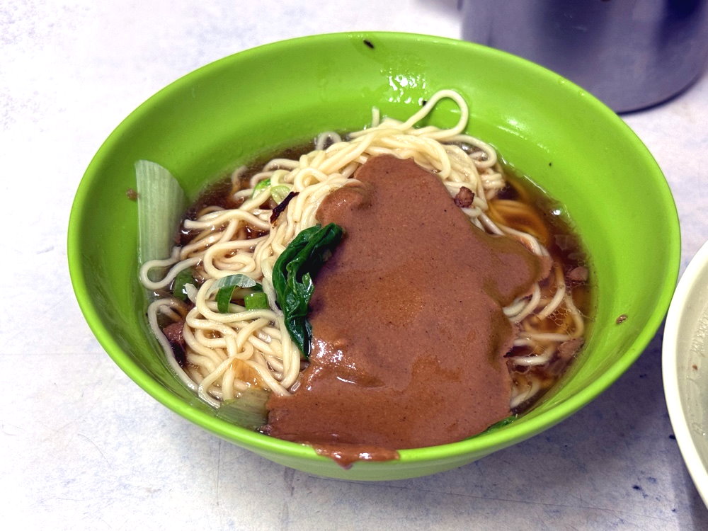 【阿隆麵攤】台中向上市場美食推薦,超人氣排隊麵店,濃郁麻醬麵必吃 @猴屁的異想世界 【阿隆麵攤】台中向上市場美食推薦,超人氣排隊麵店,濃郁麻醬麵必吃 @猴屁的異想世界