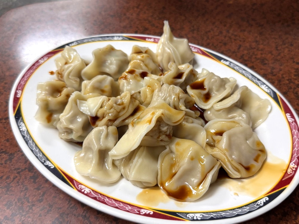 【向上水餃】向上市場超人氣排隊水餃,手工現包一顆只要3.5元,台中西區美食推薦 @猴屁的異想世界 【向上水餃】向上市場超人氣排隊水餃,手工現包一顆只要3.5元,台中西區美食推薦 @猴屁的異想世界