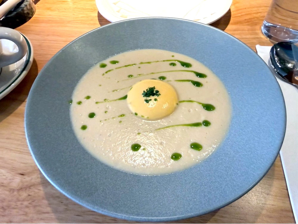 【所SUO創意料理】勤美質感系人氣餐廳，沒預約吃不到，台中西區美食推薦 @猴屁的異想世界