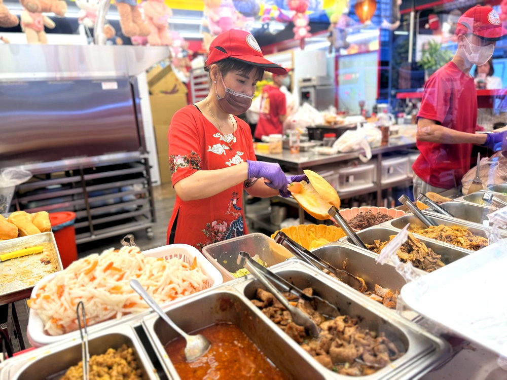 【越南法國麵包工藝】台中超人氣排隊越南麵包,爆量內餡超滿足,必點脆皮燒肉 @猴屁的異想世界 【越南法國麵包工藝】台中超人氣排隊越南麵包,爆量內餡超滿足,必點脆皮燒肉 @猴屁的異想世界